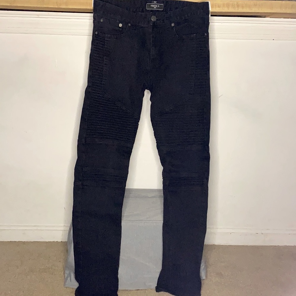Black Skinny Jeans